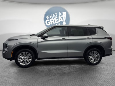 2026 Mitsubishi Outlander ES