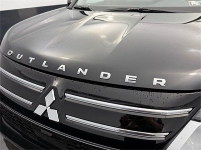 2026 Mitsubishi Outlander ES