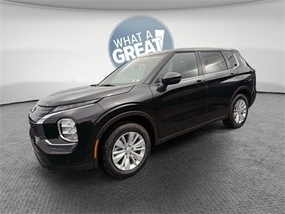 2026 Mitsubishi Outlander ES