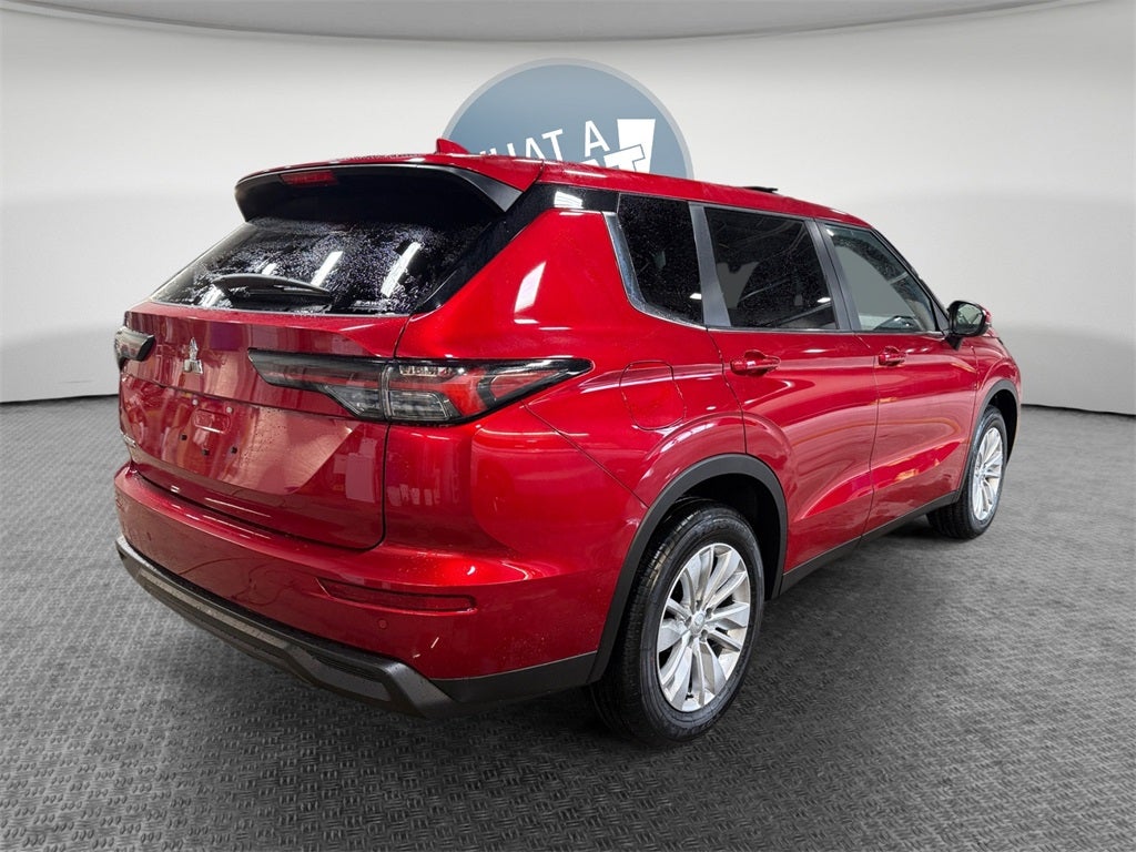 2026 Mitsubishi Outlander ES