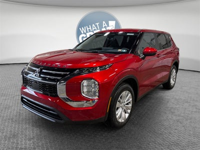 2026 Mitsubishi Outlander ES