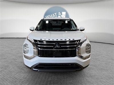 2026 Mitsubishi Outlander ES