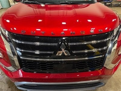 2025 Mitsubishi Outlander SE