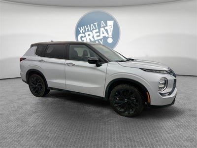 2023 Mitsubishi Outlander SEL Black Edition