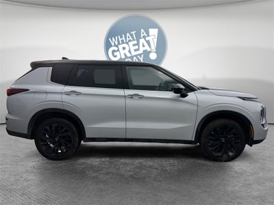 2023 Mitsubishi Outlander SEL Black Edition