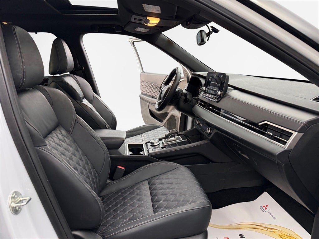 2023 Mitsubishi Outlander SEL Black Edition