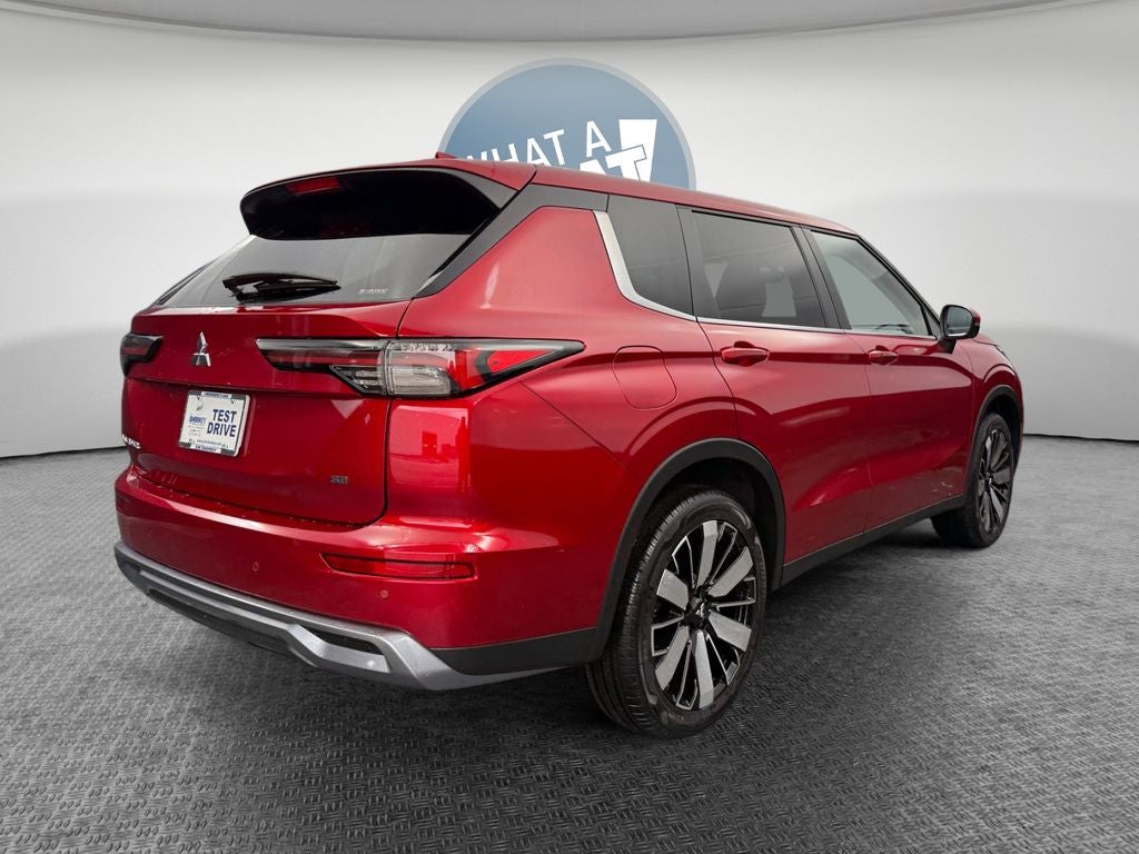2025 Mitsubishi Outlander SE