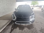 2024 Mitsubishi Outlander Base