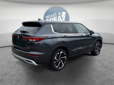 2024 Mitsubishi Outlander SE
