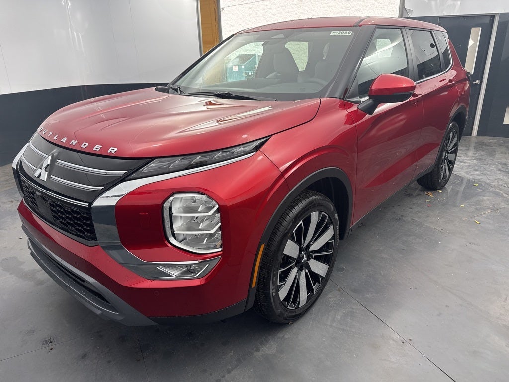 2025 Mitsubishi Outlander SE