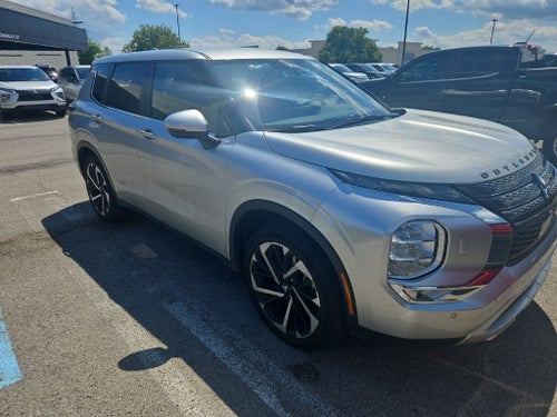 2024 Mitsubishi Outlander Base