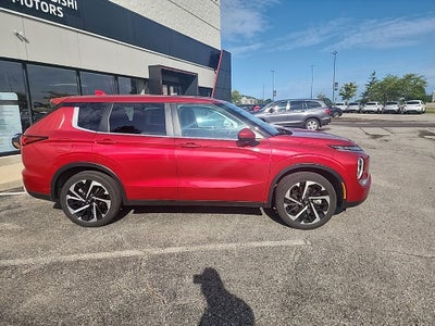 2024 Mitsubishi Outlander SE