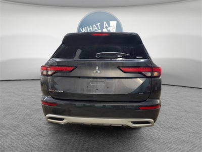 2024 Mitsubishi Outlander SE