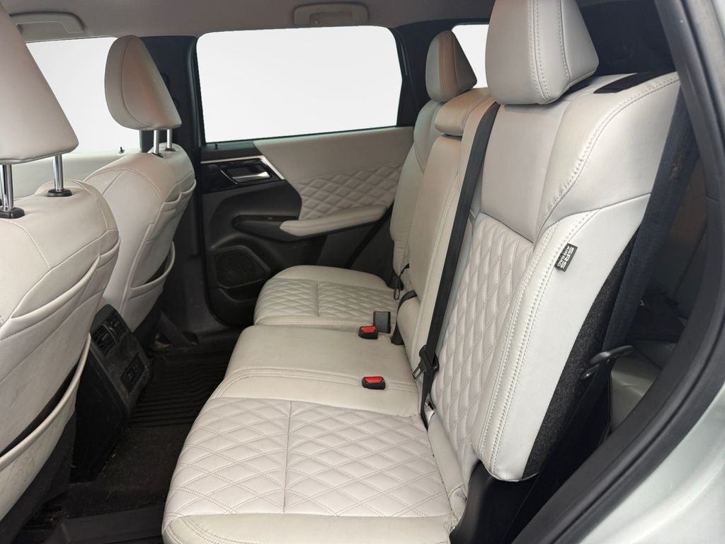 2022 Mitsubishi Outlander SEL