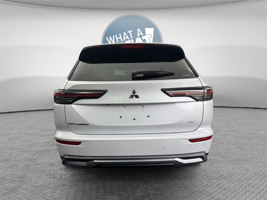 2025 Mitsubishi Outlander SE