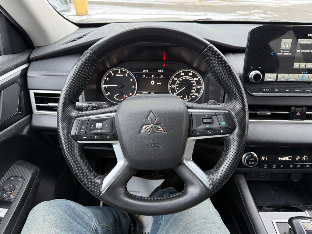 2024 Mitsubishi Outlander SE