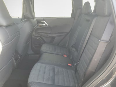 2026 Mitsubishi Outlander LE