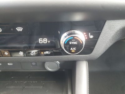 2026 Mitsubishi Outlander LE