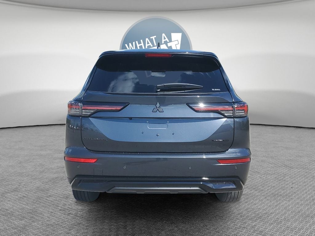 2026 Mitsubishi Outlander LE