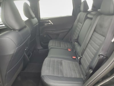 2026 Mitsubishi Outlander LE