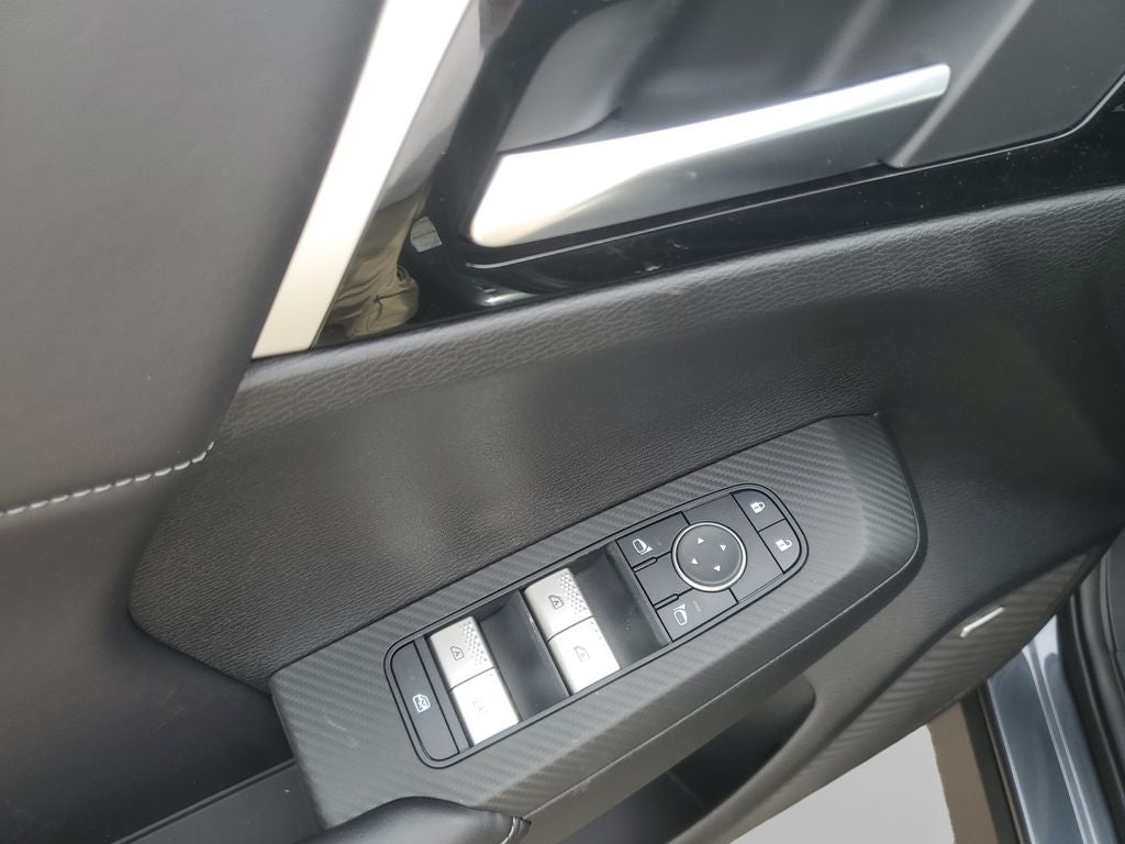 2026 Mitsubishi Outlander LE