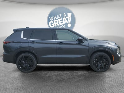 2026 Mitsubishi Outlander LE