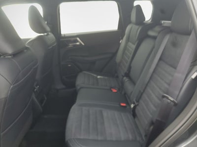 2026 Mitsubishi Outlander LE