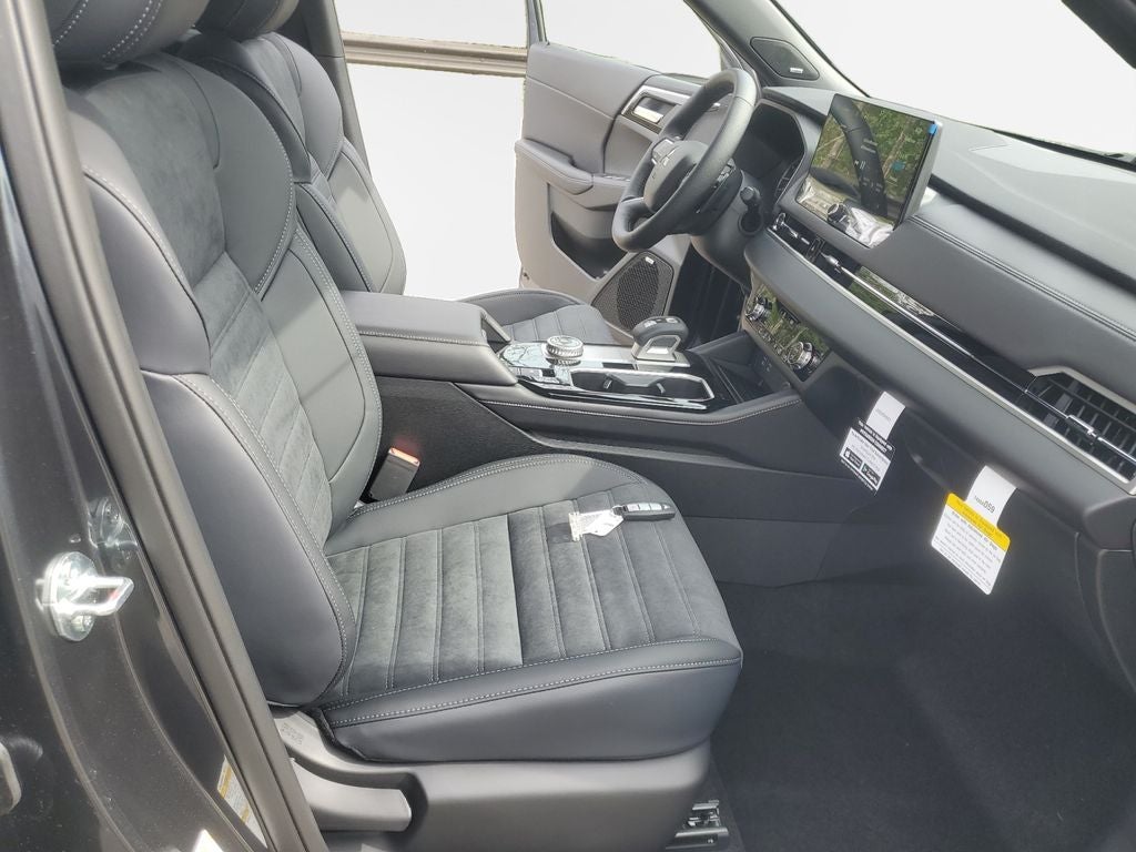 2026 Mitsubishi Outlander LE