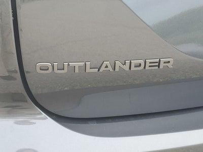 2026 Mitsubishi Outlander LE