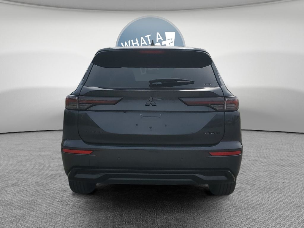 2026 Mitsubishi Outlander LE