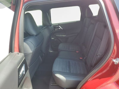 2026 Mitsubishi Outlander LE