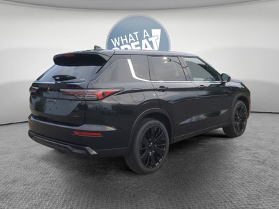 2026 Mitsubishi Outlander LE
