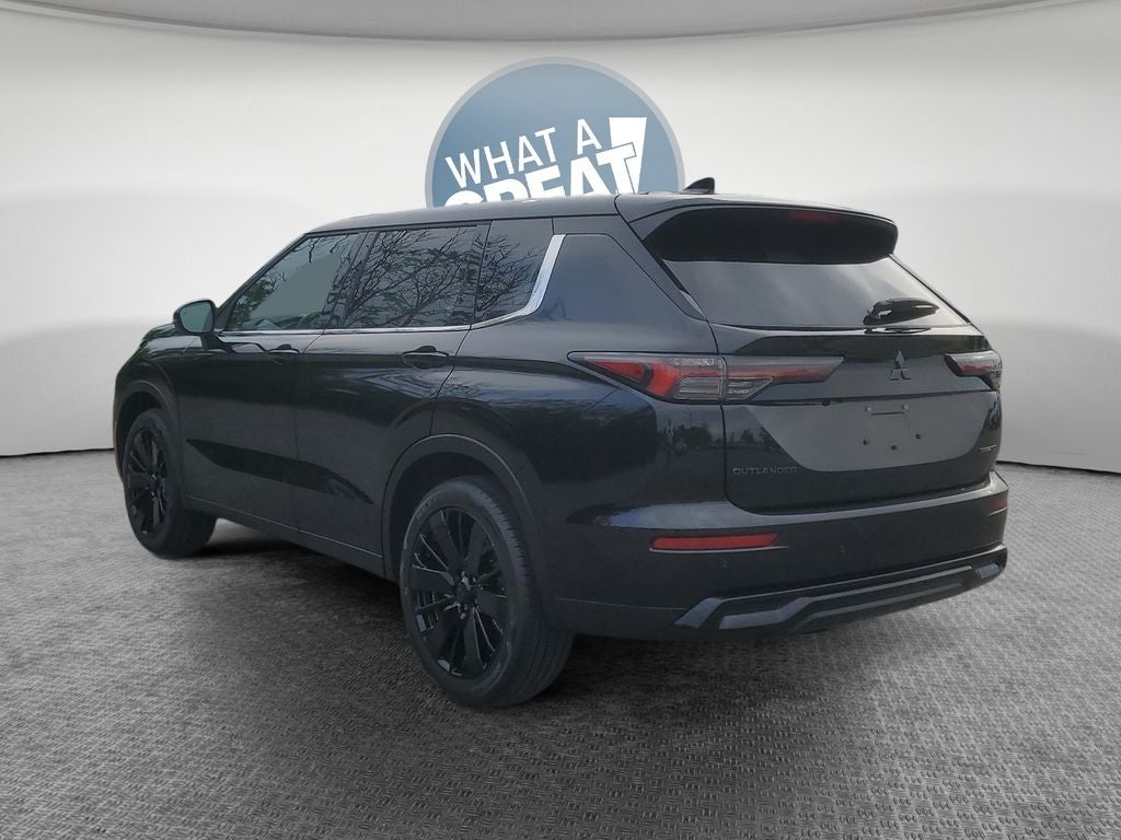 2026 Mitsubishi Outlander LE