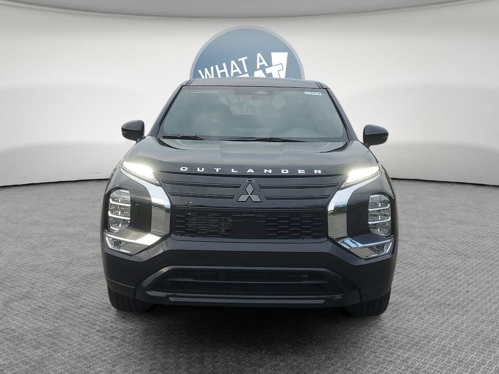 2026 Mitsubishi Outlander LE