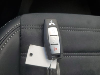 2026 Mitsubishi Outlander LE