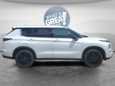 2026 Mitsubishi Outlander LE