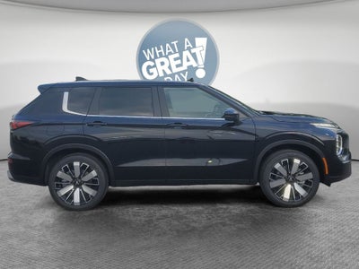 2026 Mitsubishi Outlander SE
