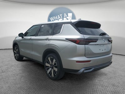 2026 Mitsubishi Outlander SE