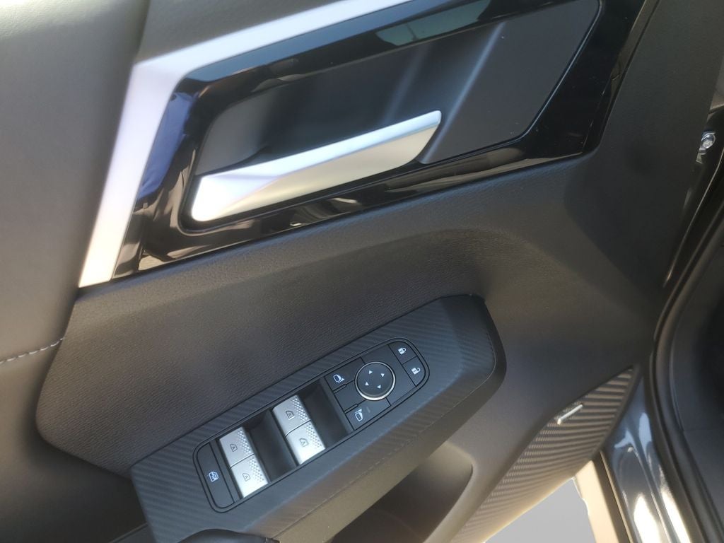 2026 Mitsubishi Outlander LE