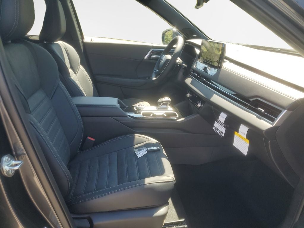2026 Mitsubishi Outlander LE