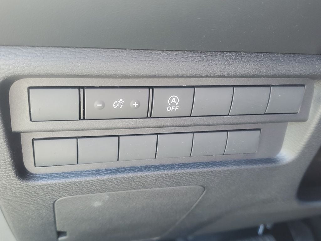 2026 Mitsubishi Outlander LE