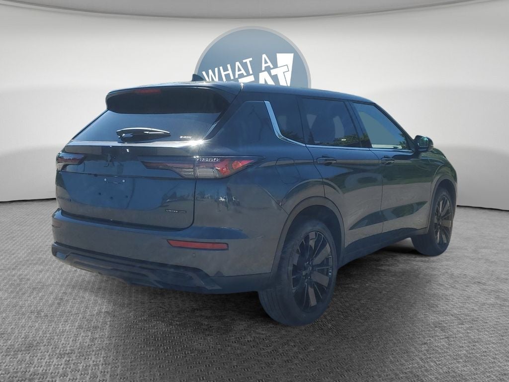 2026 Mitsubishi Outlander LE