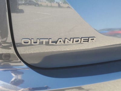 2026 Mitsubishi Outlander LE