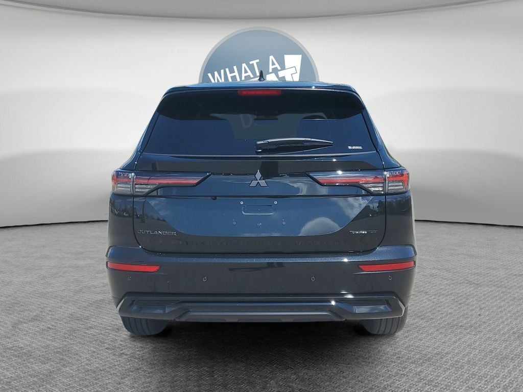 2026 Mitsubishi Outlander LE