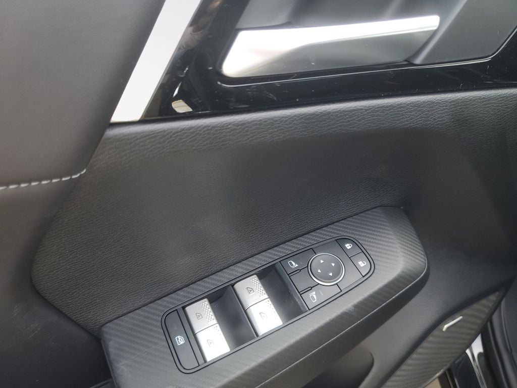 2026 Mitsubishi Outlander LE