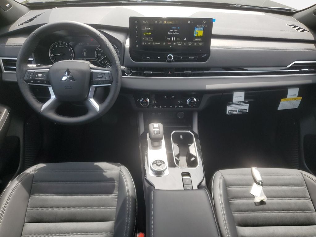 2026 Mitsubishi Outlander LE