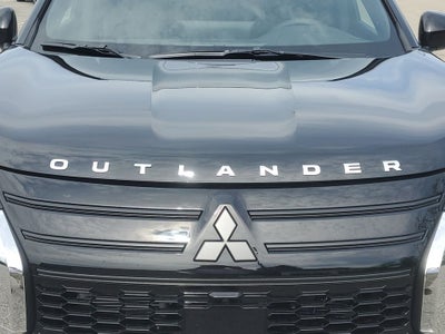 2026 Mitsubishi Outlander LE