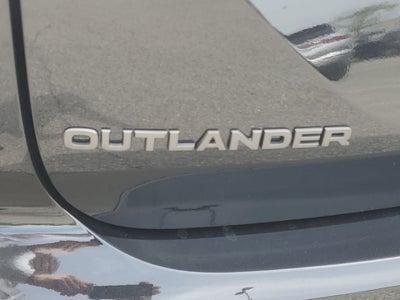 2026 Mitsubishi Outlander LE