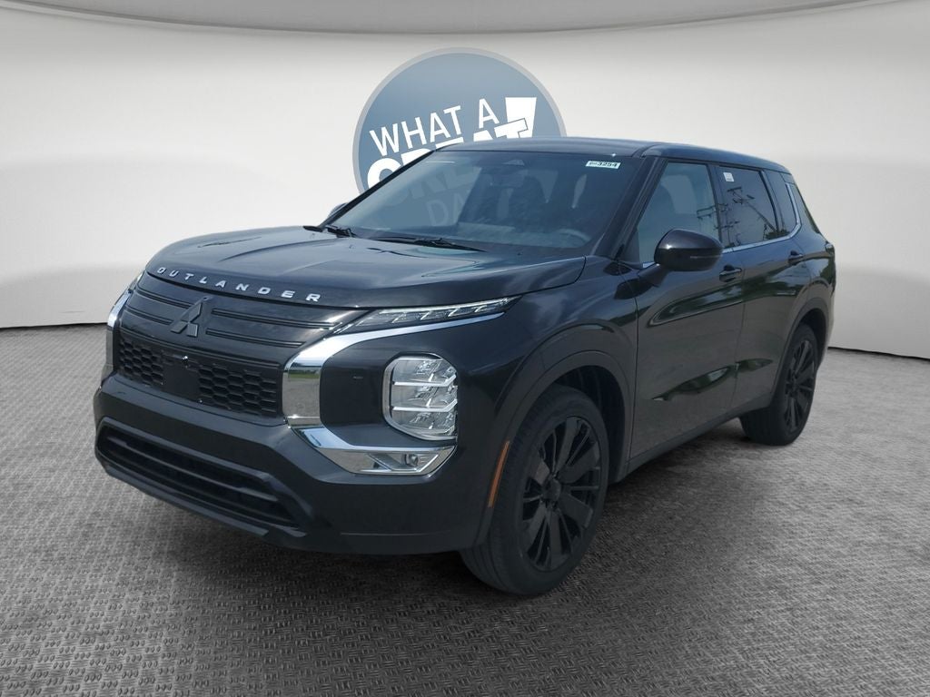 2026 Mitsubishi Outlander LE