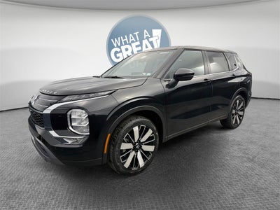 2026 Mitsubishi Outlander SE